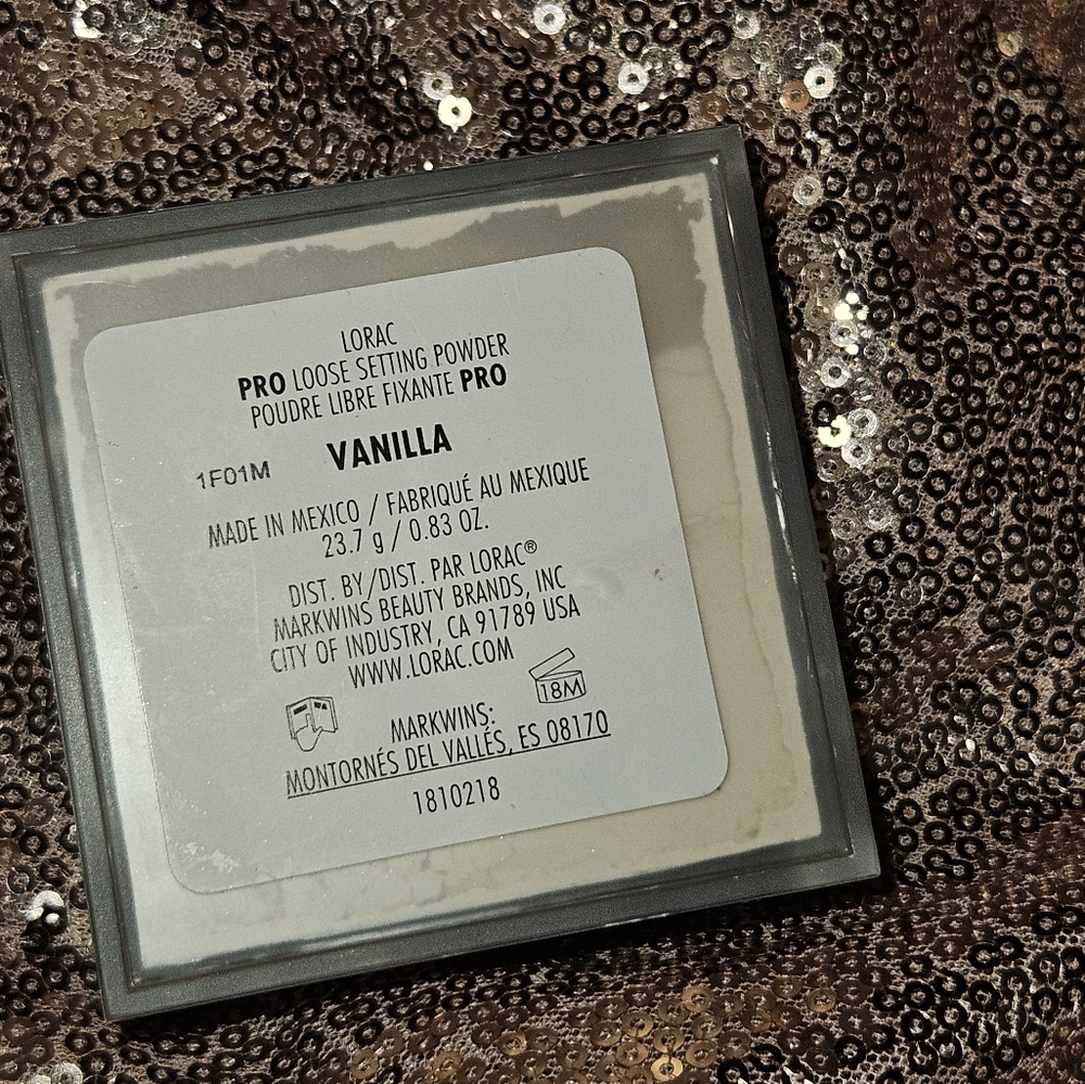 LORAC Pro Loose Setting Powder - Picture 3 of 10